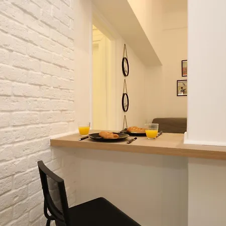 Cozy City Retreat - Greecing Apartment *