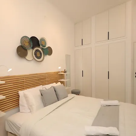 Cozy City Retreat - Greecing
